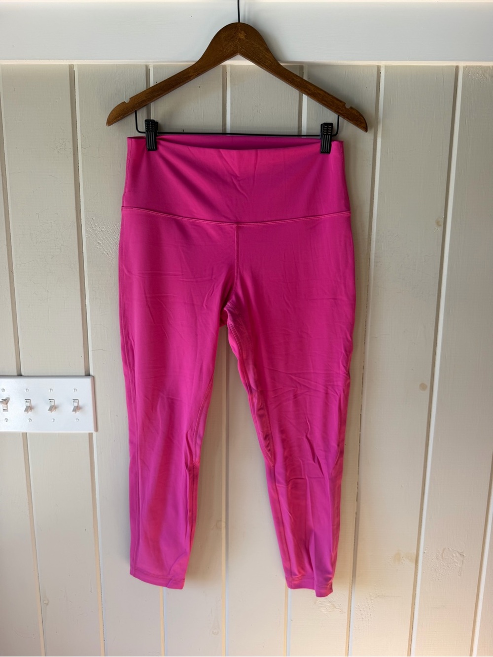 lululemon Women's Hot Pink 24 Inch Leggings, Size 12, EUC